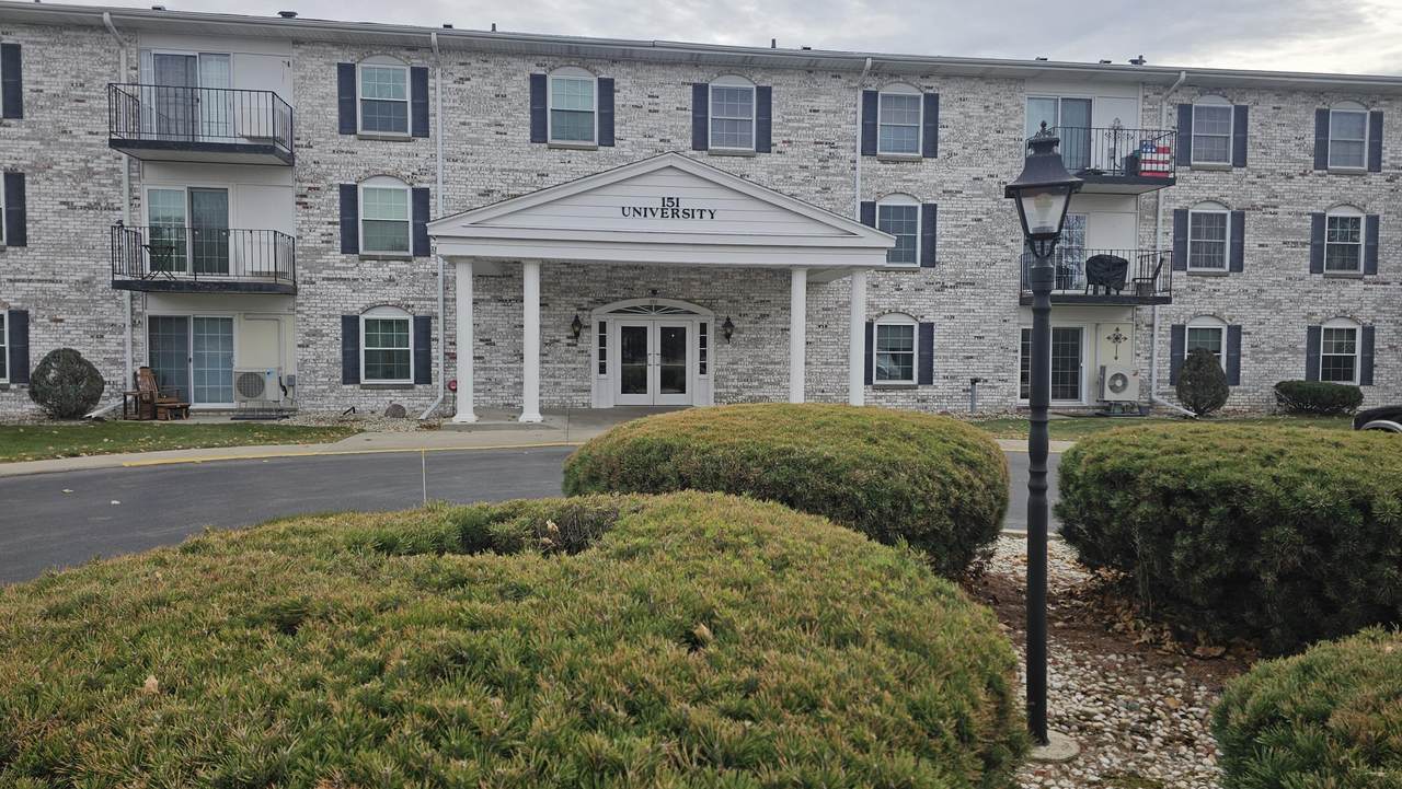 151 University Dr - Photo 1