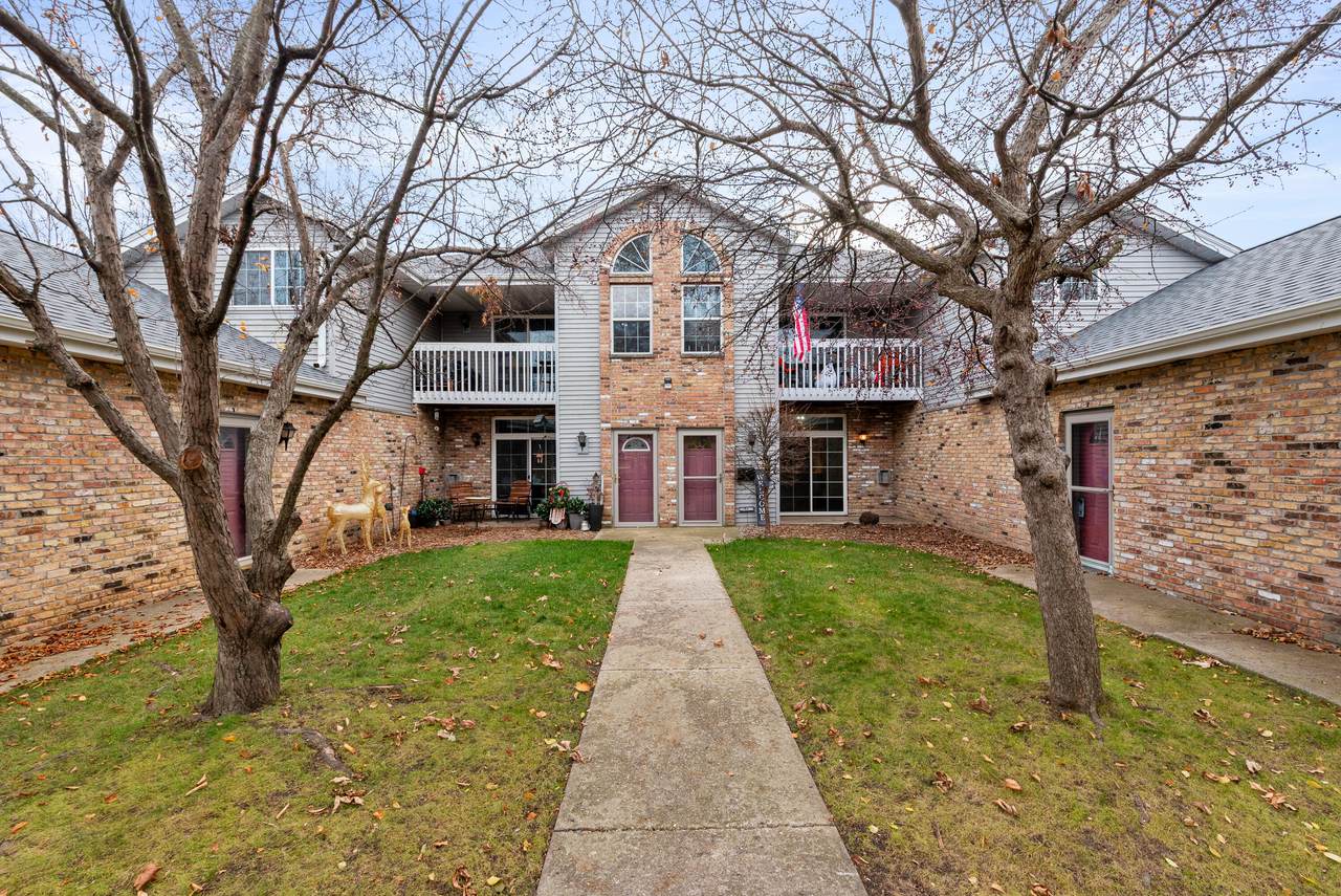 180 Oak Leaf Dr - Photo 1