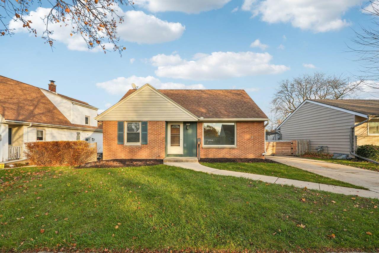 3372 71st St - Photo 1