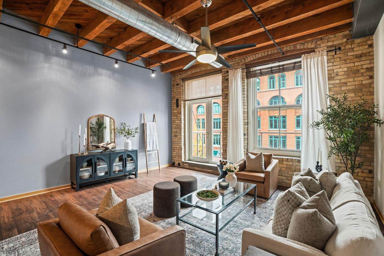 191 Broadway - Photo 1