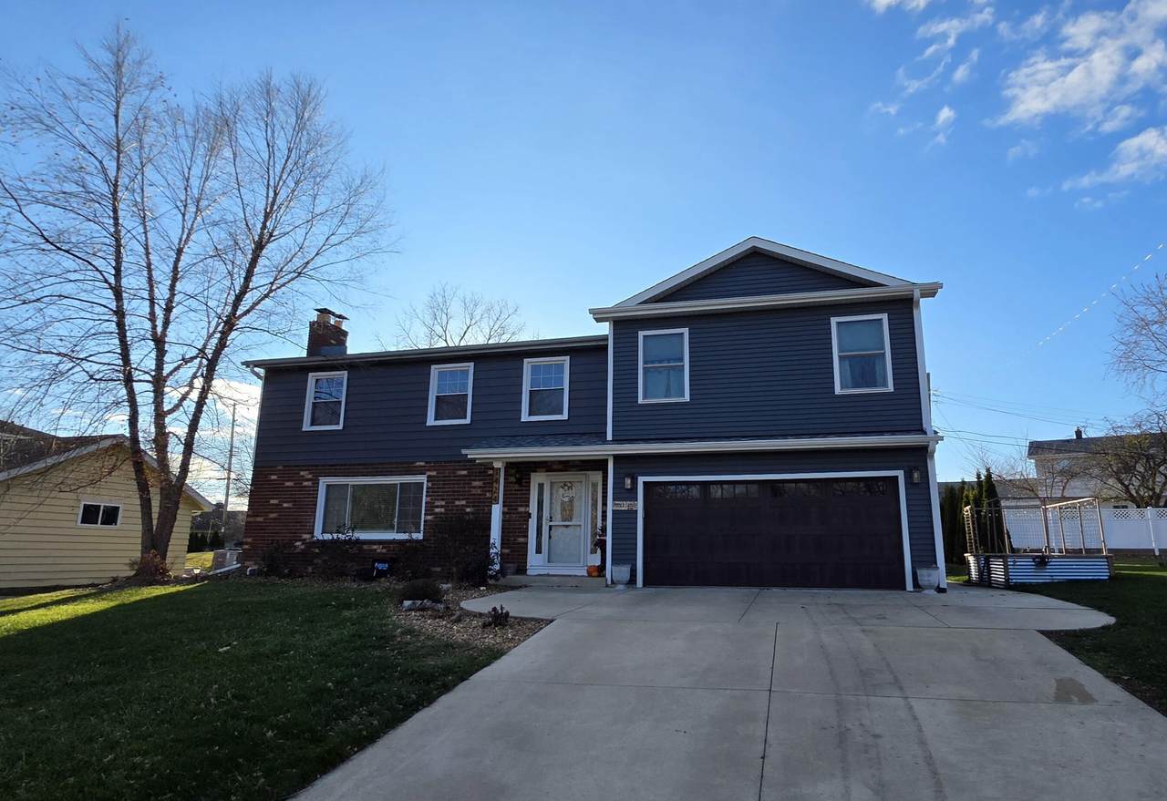 1424 Hickory Way - Photo 1