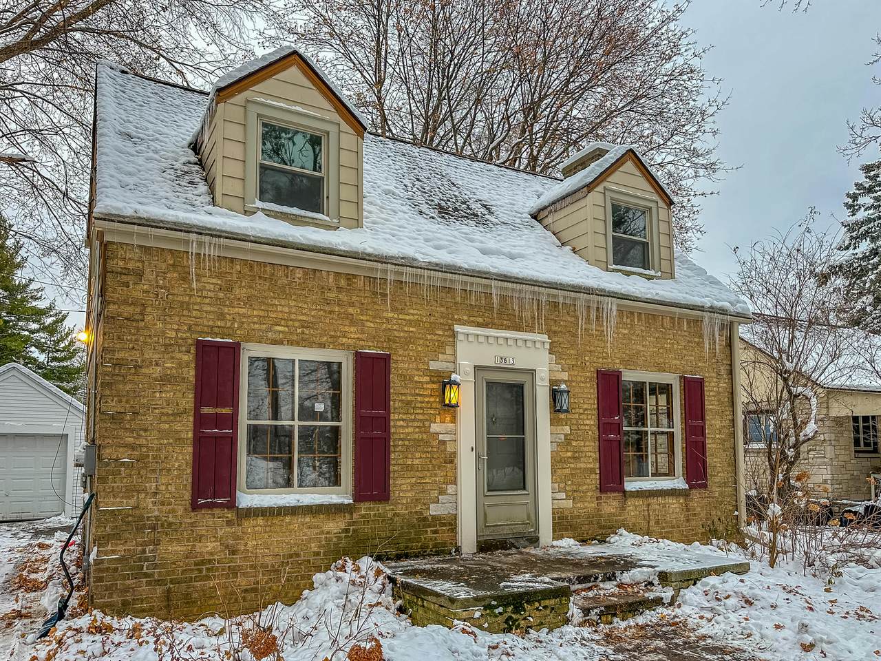 13613 Prospect Pl - Photo 1