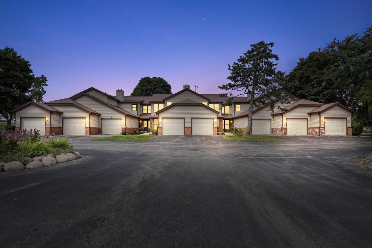 8127 Legend Dr - Photo 1