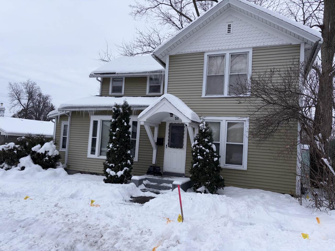 511 Harding St - Photo 1