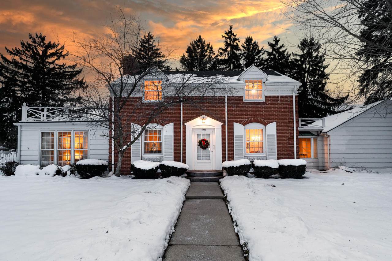 3352 Elmwood Dr - Photo 1