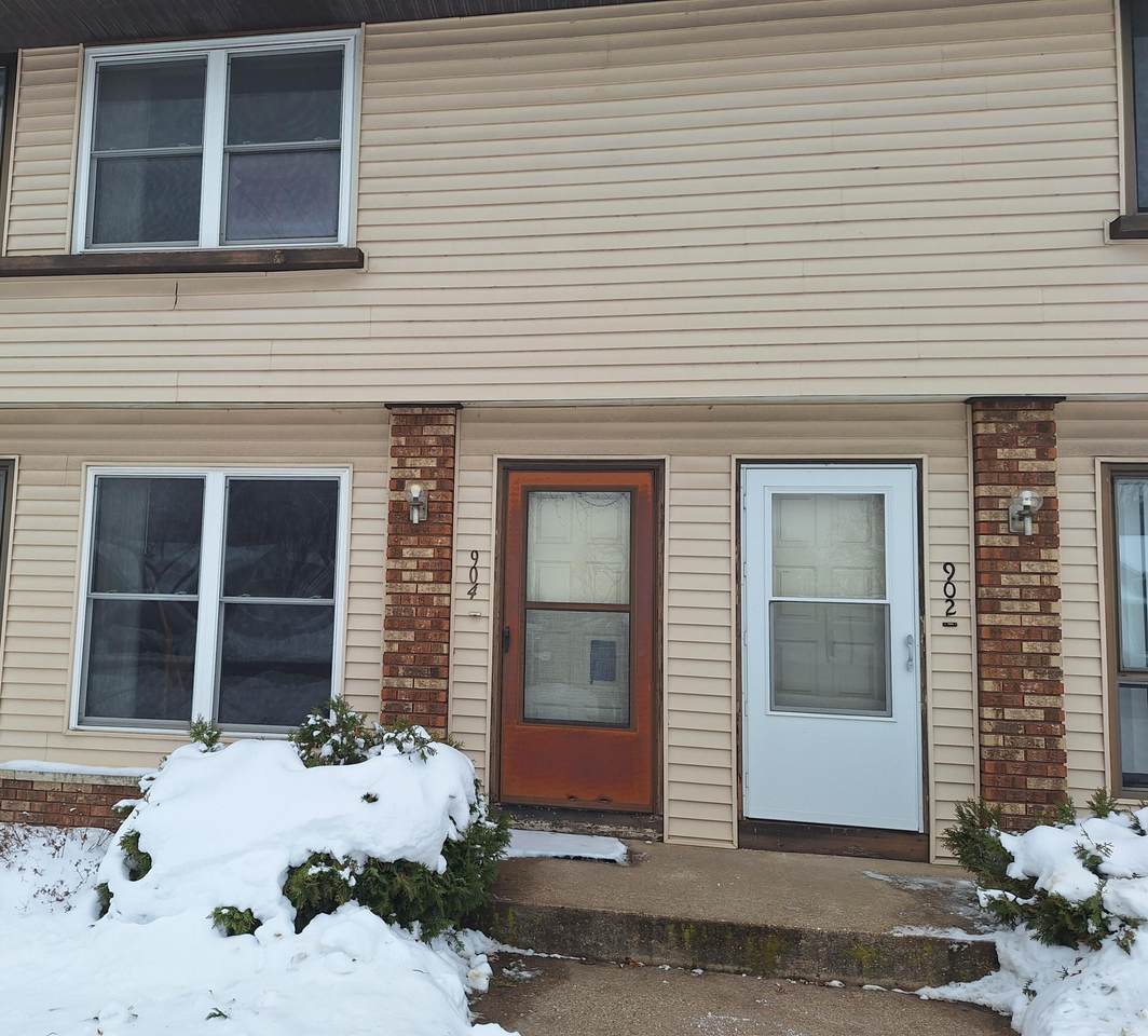 904 12th Ave - Photo 1