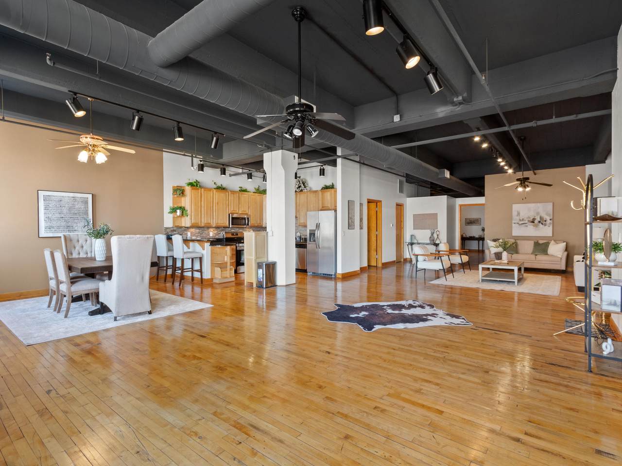 730 Plankinton Ave - Photo 1