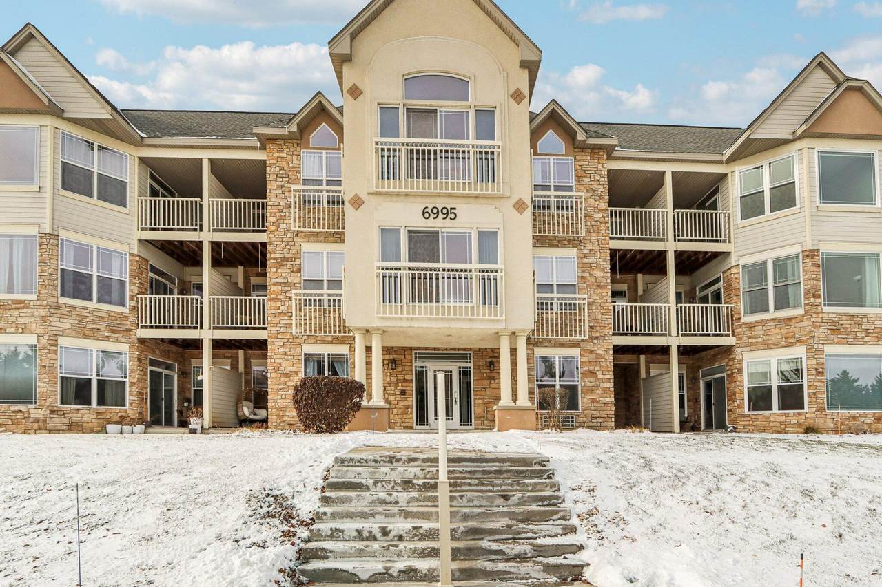 6995 Riverwood Blvd - Photo 1