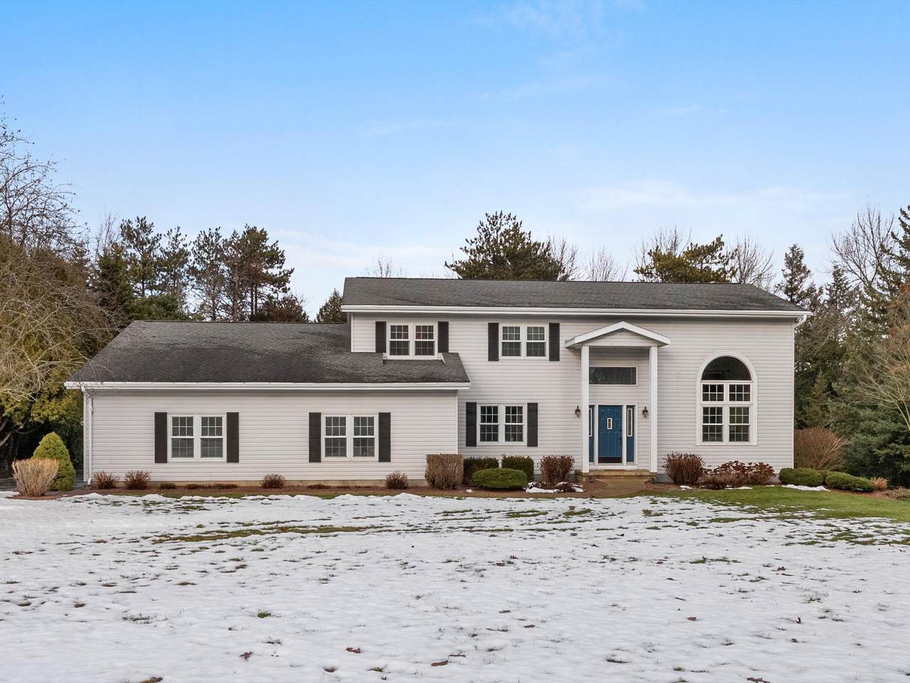 7351 Pine Grove Ln - Photo 1