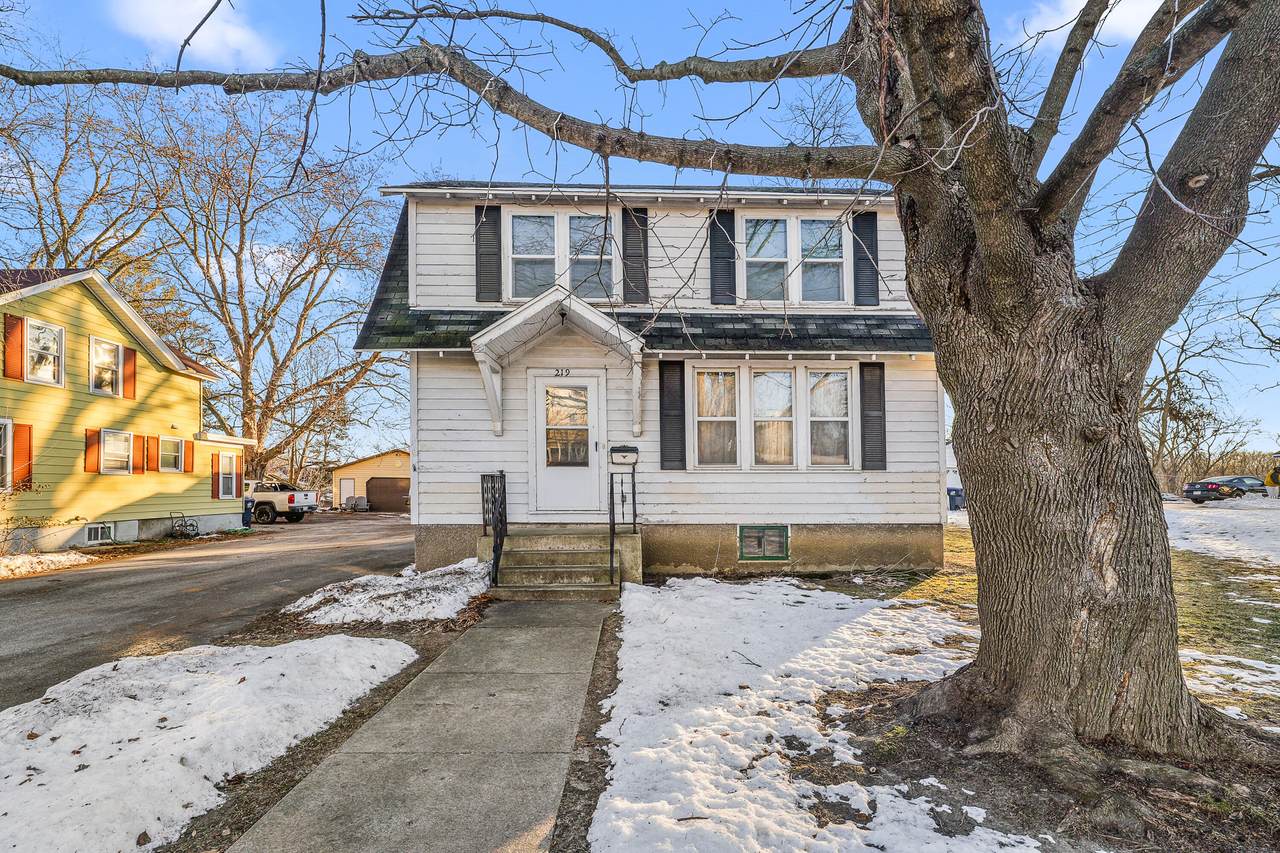 219 Main St - Photo 1