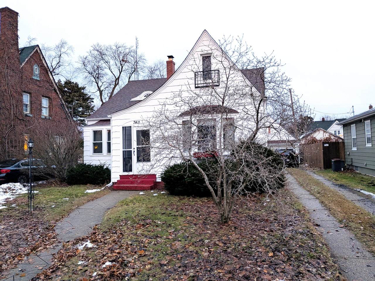 7411 5th Ave - Photo 1