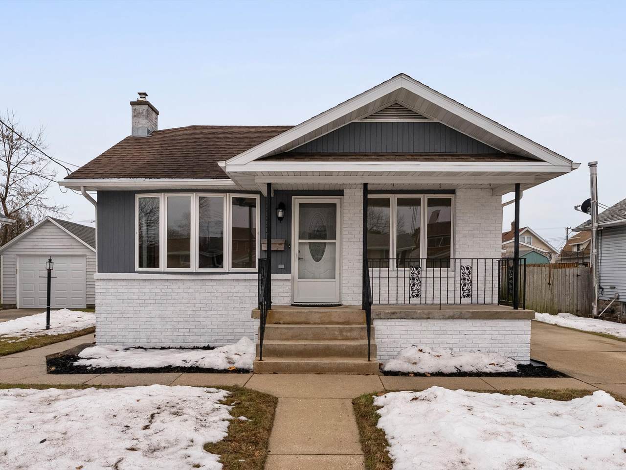 2323 9th Pl - Photo 1