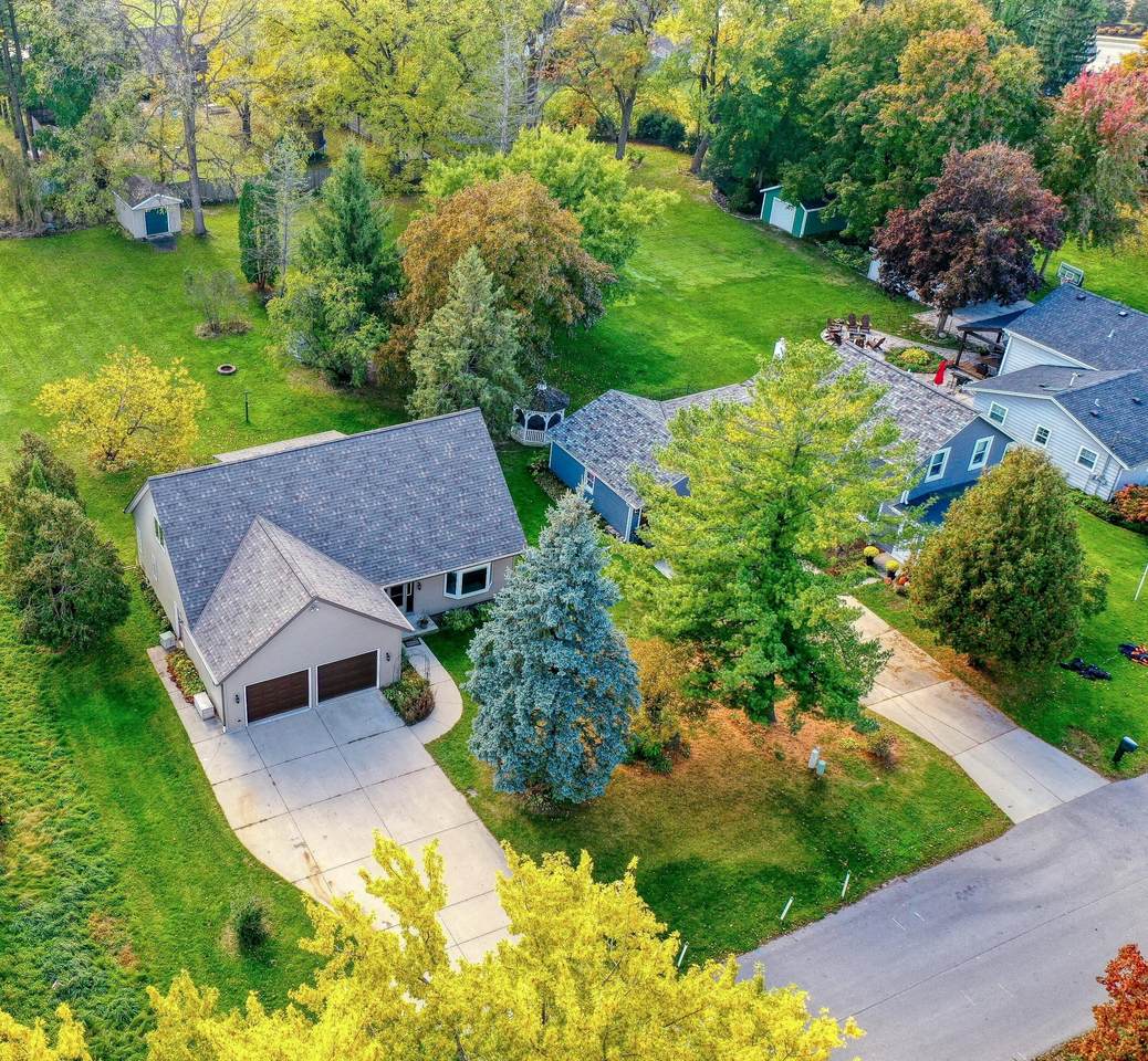 813 High St - Photo 1