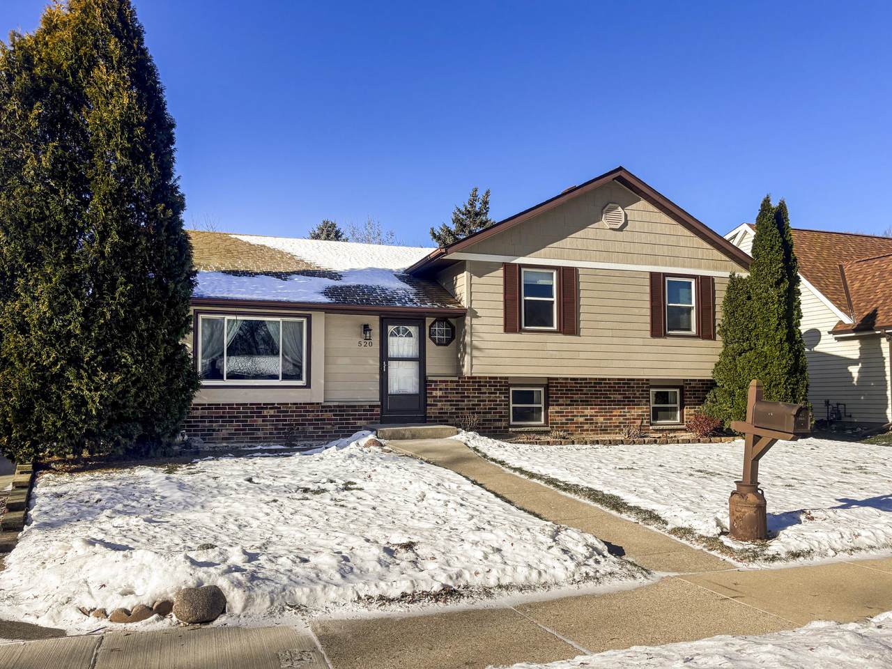 520 Greenmeadow Dr - Photo 1