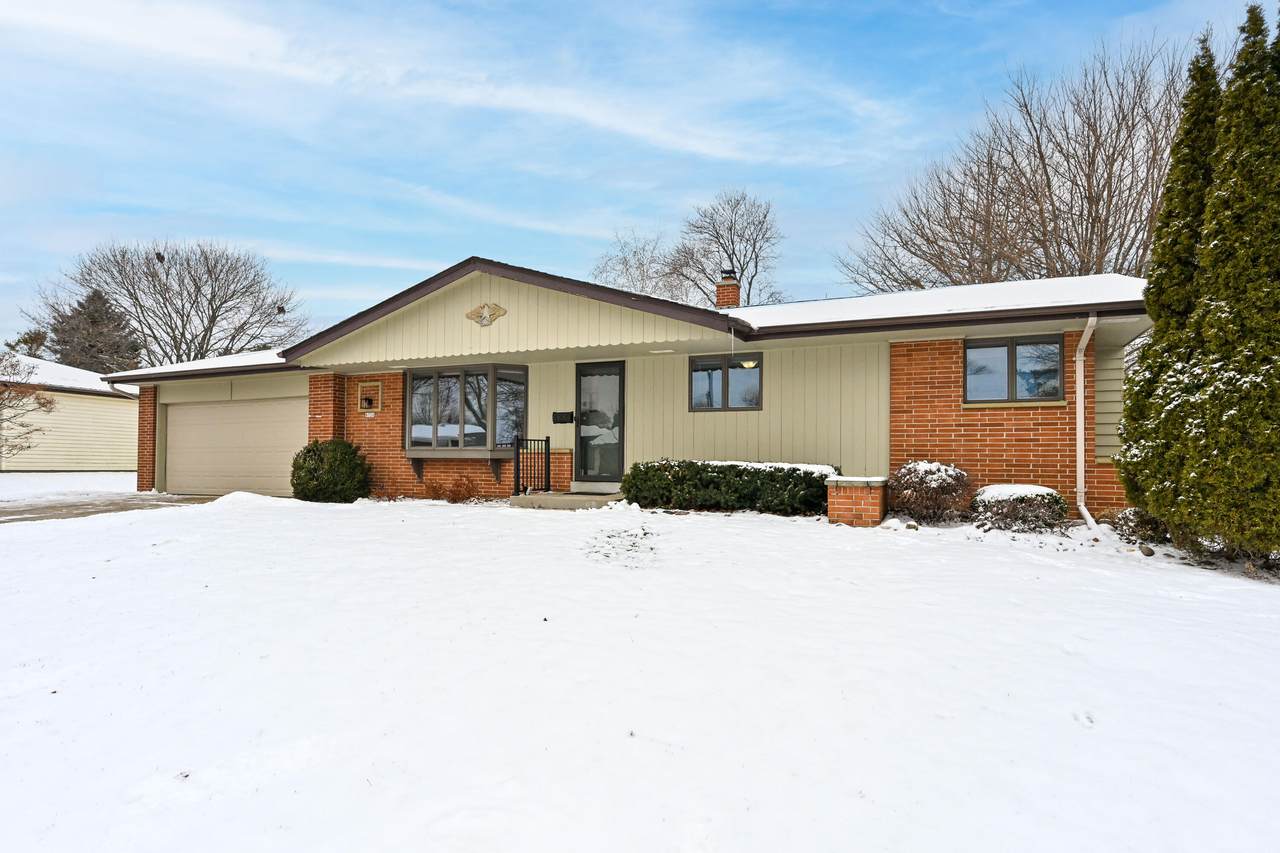 8720 Ohio Ave - Photo 1