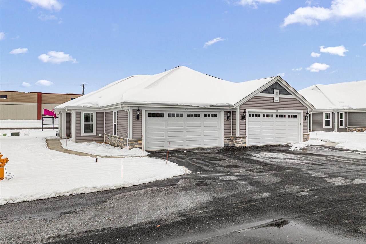 512 Hunter Oaks Blvd - Photo 1