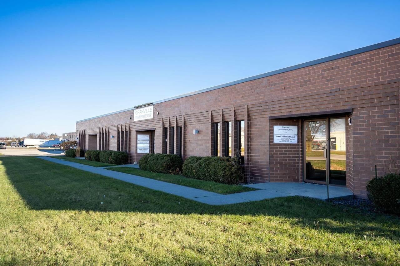 9316 107th St - Photo 1