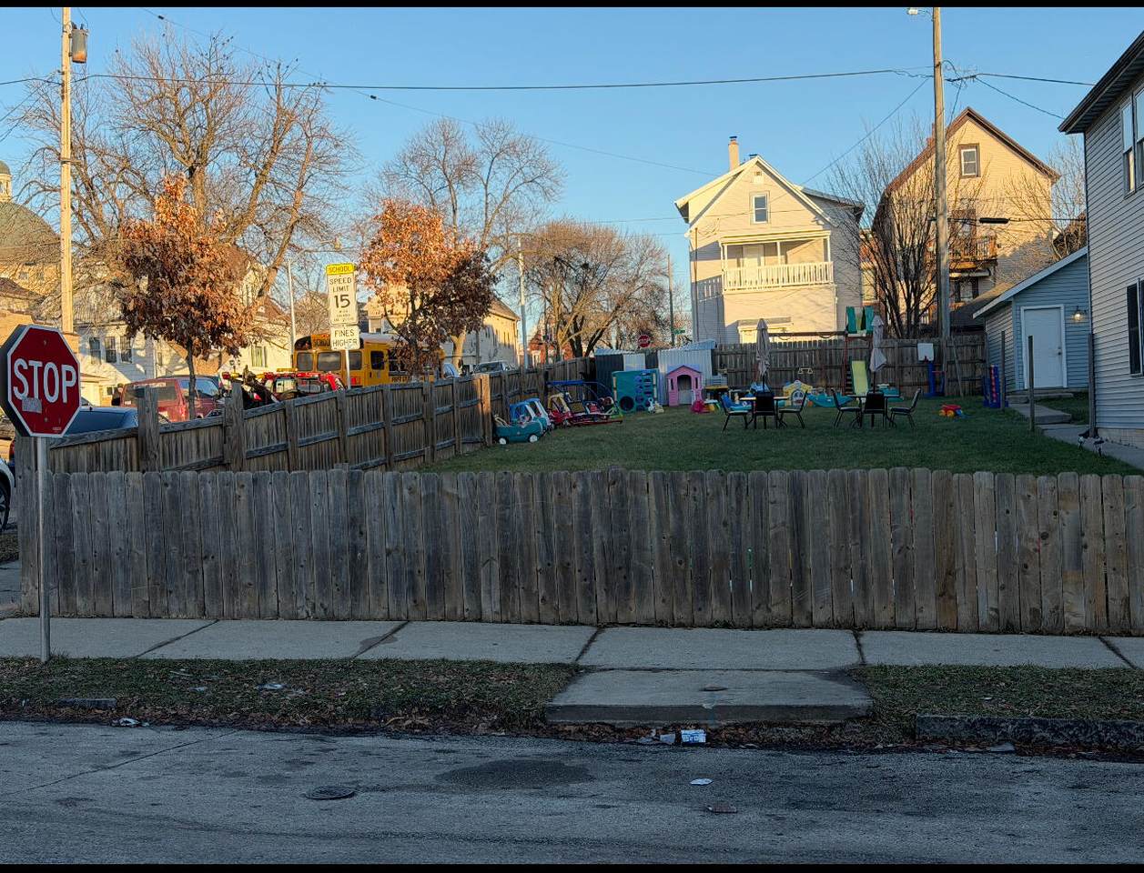 2400 9th St - Photo 1