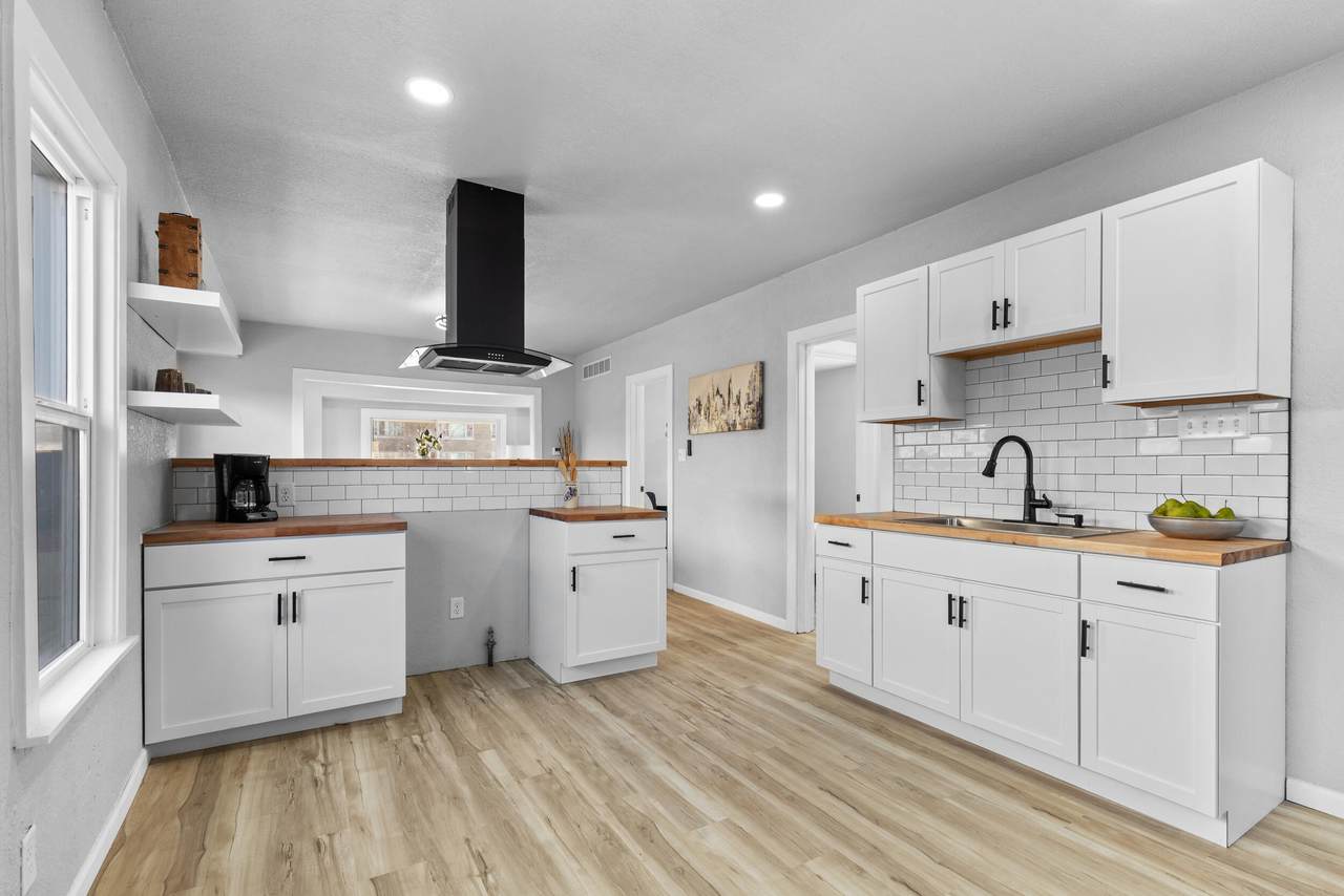 1706 Oklahoma Ave - Photo 1