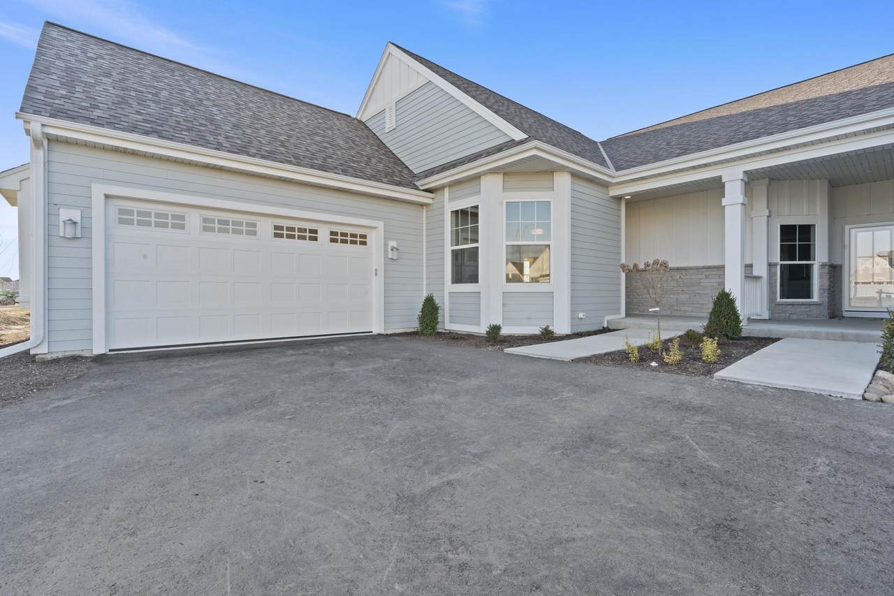 1382 Prairie Creek Cir - Photo 1