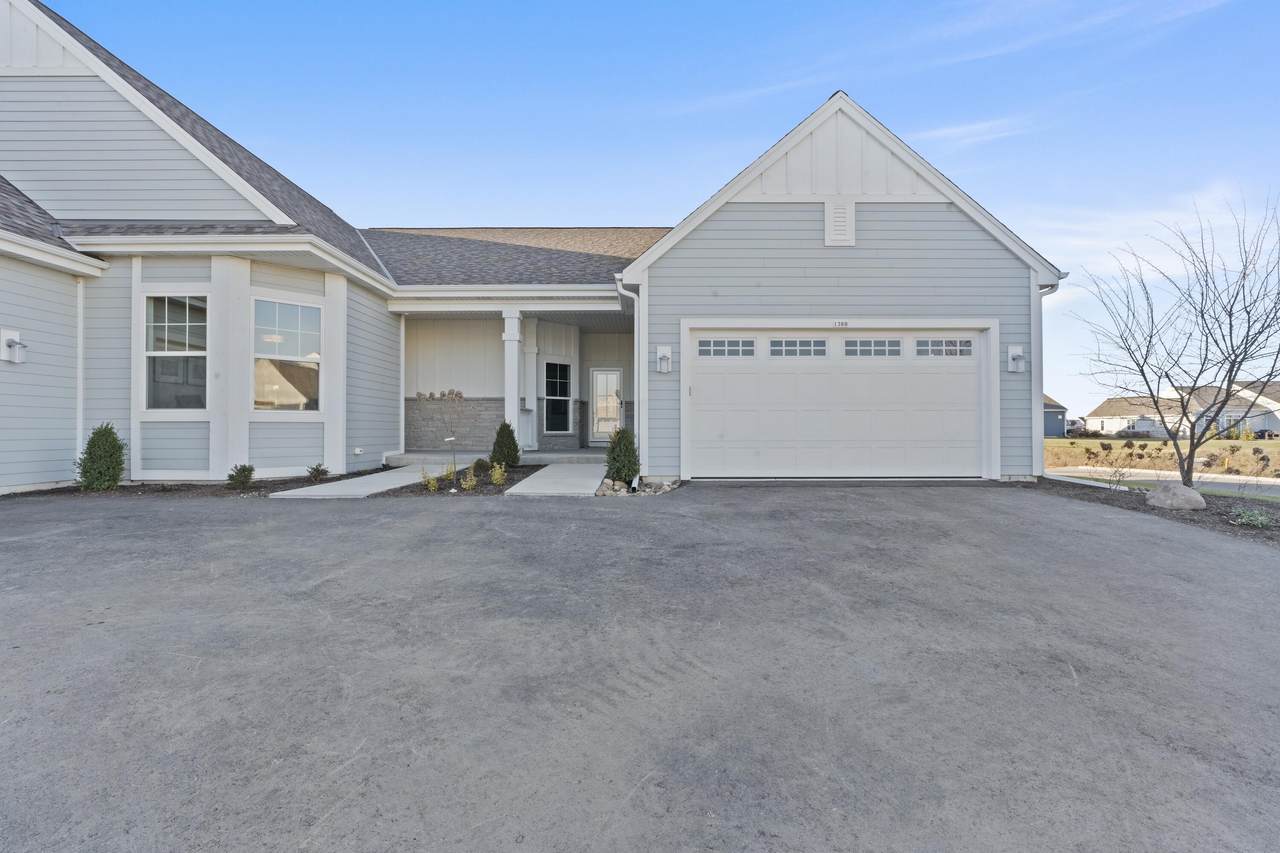 1380 Prairie Creek Cir - Photo 1