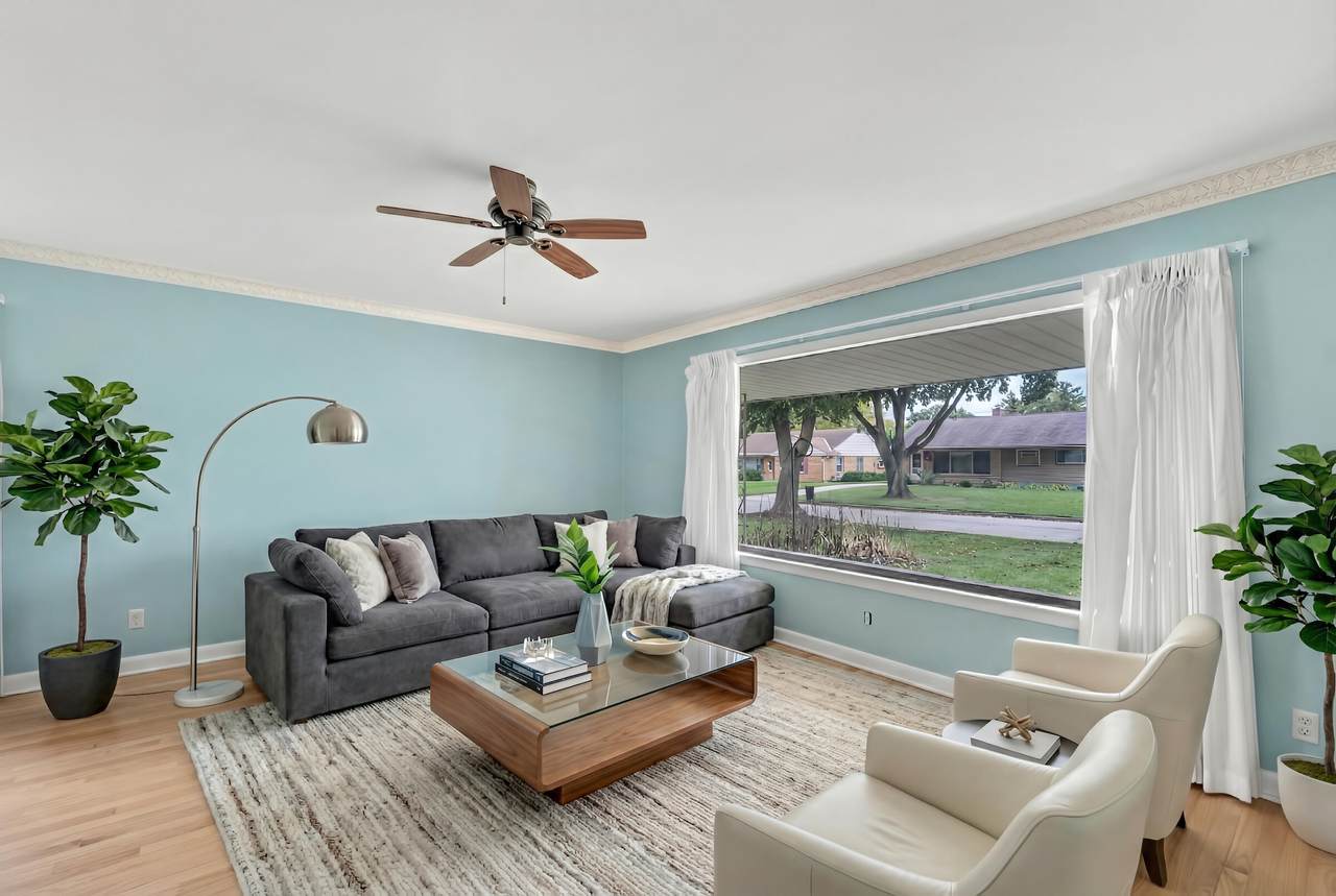 7920 Manitoba St - Photo 1