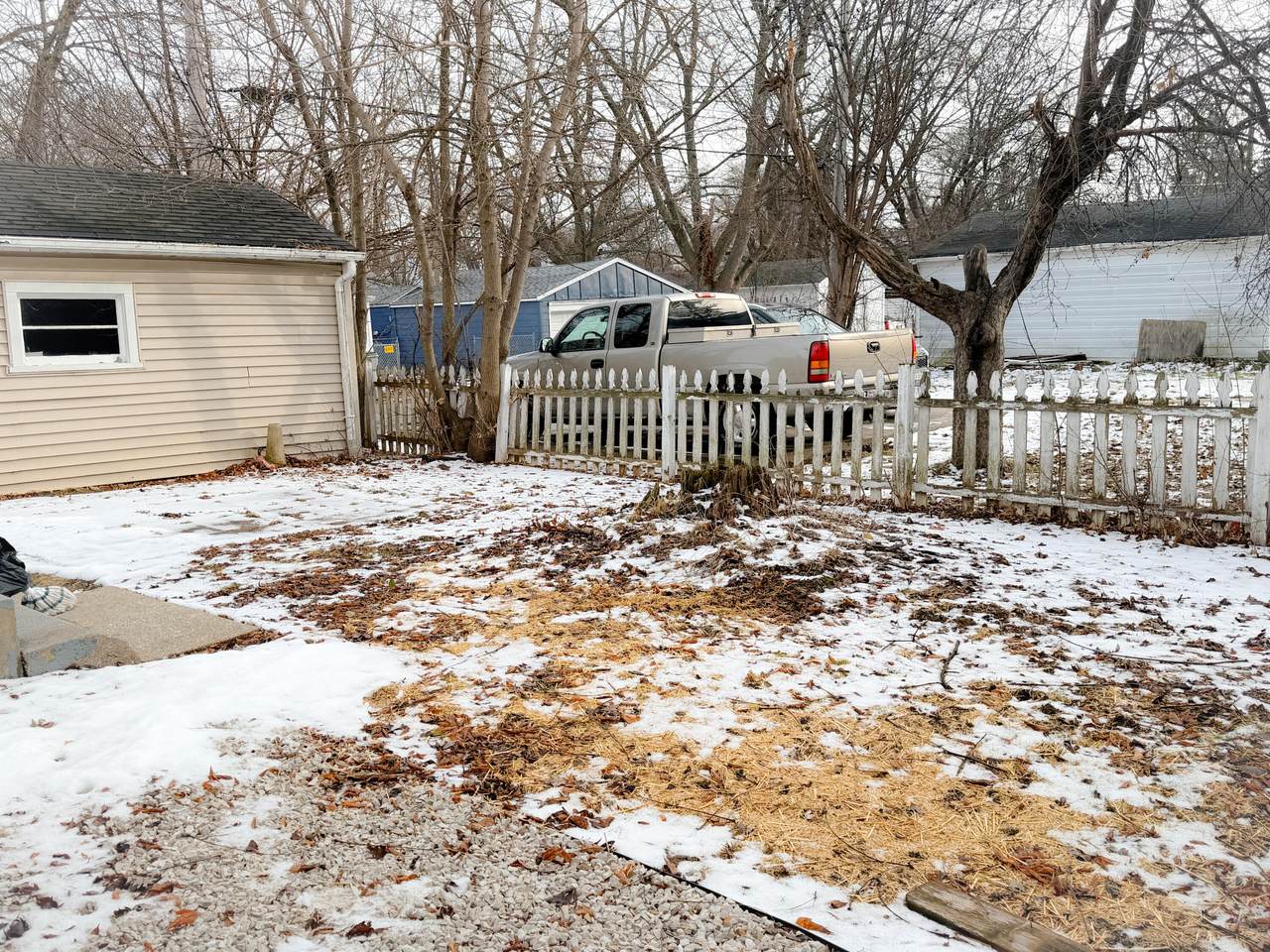 3207 Oriole Dr - Photo 1