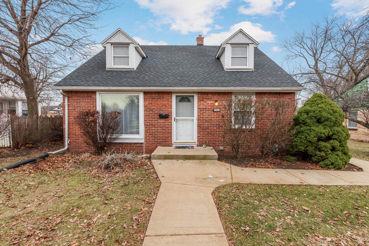 7561 Beloit Rd - Photo 1