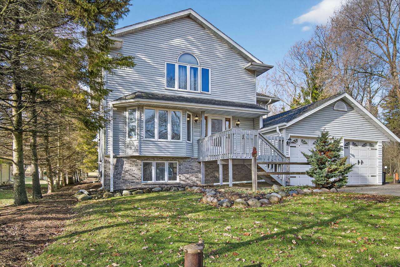 9934 28th Ave - Photo 1