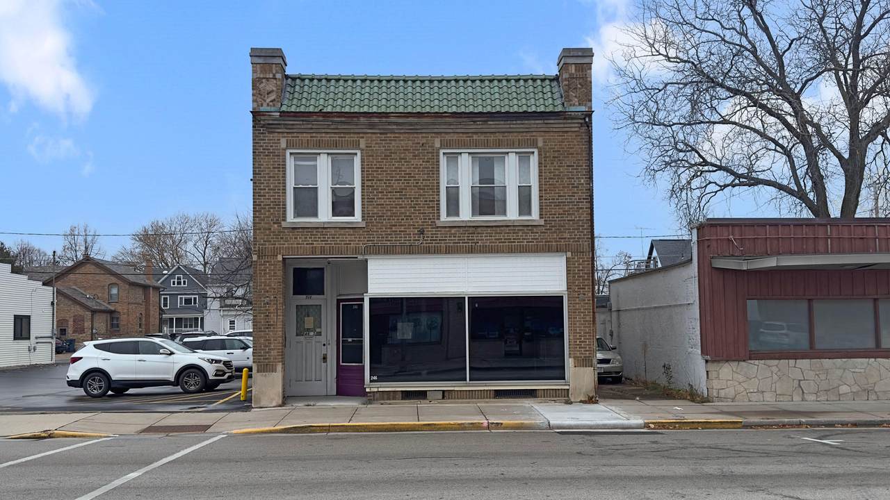 246 Main St - Photo 1