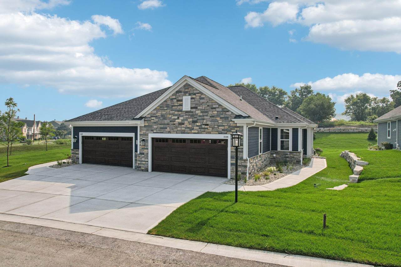 2125 Bluestem Dr - Photo 1