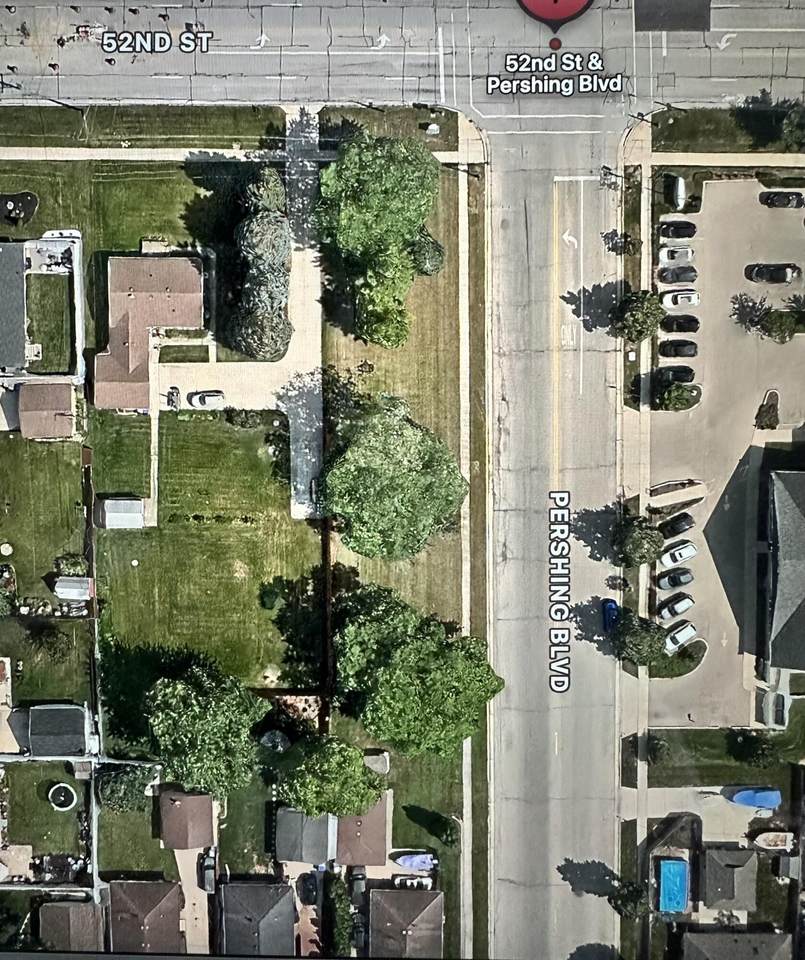 5220 Pershing Blvd - Photo 1