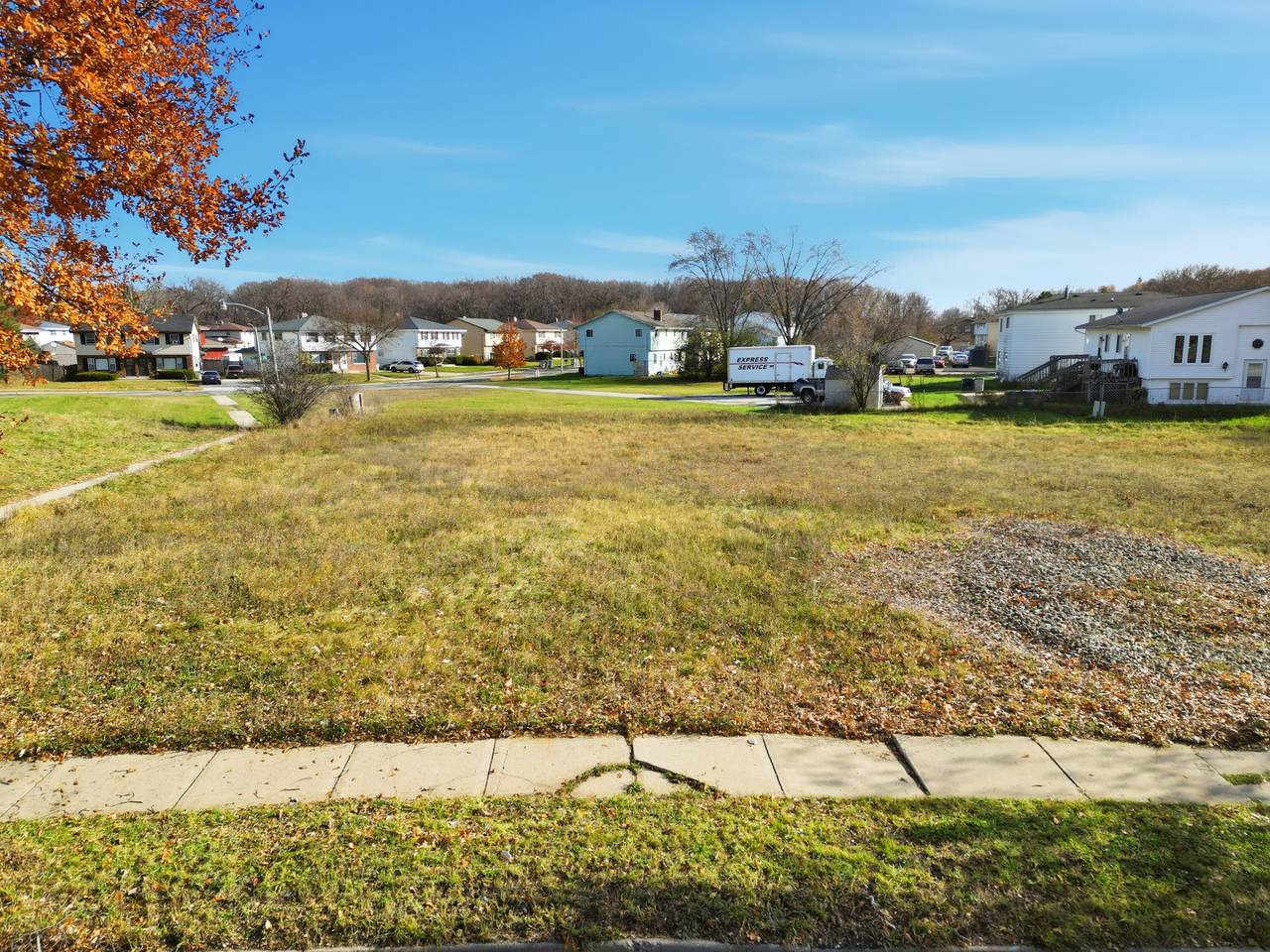 9416 Allyn St - Photo 1