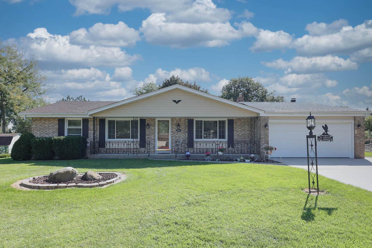 15035 Kingsway Dr - Photo 1