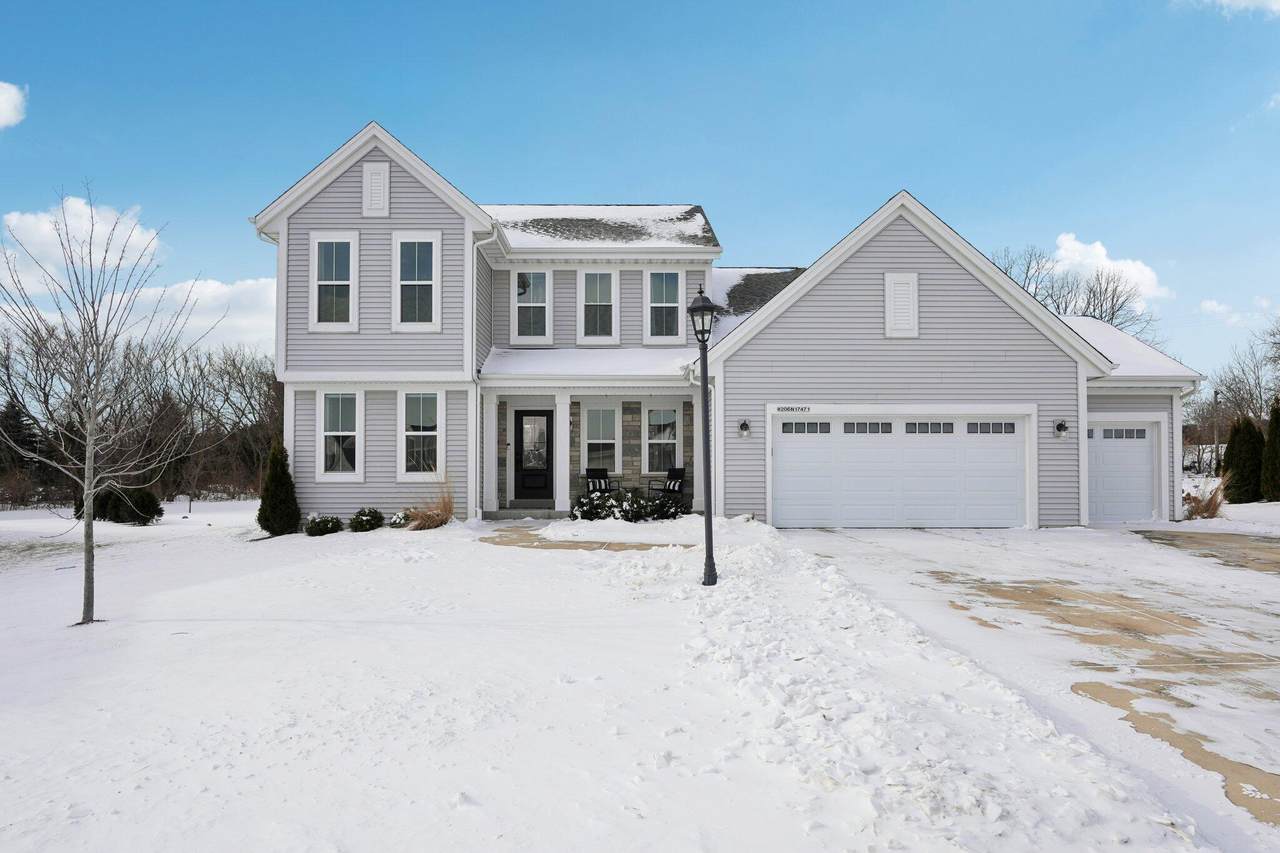 W206N17471 Hidden Creek Rd - Photo 1