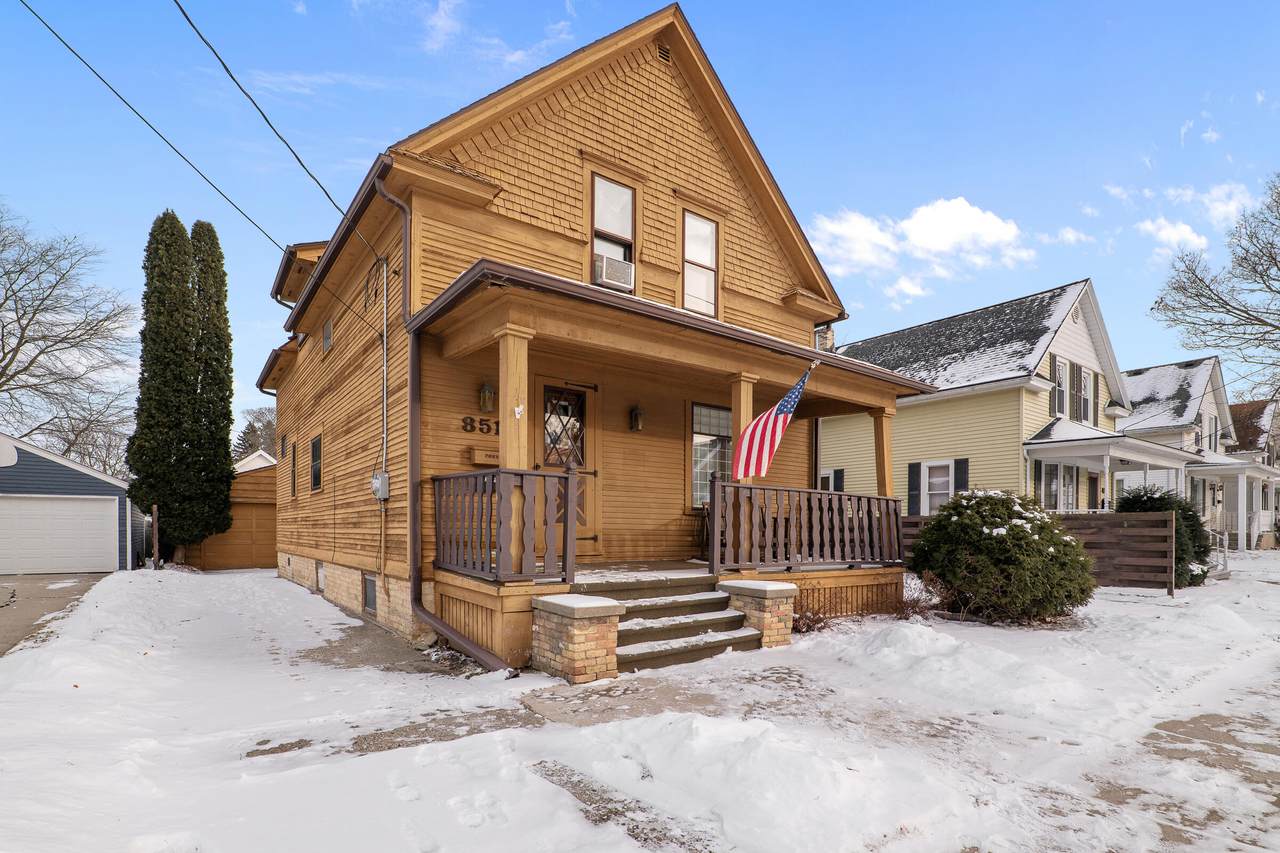 851 10th St - Photo 1