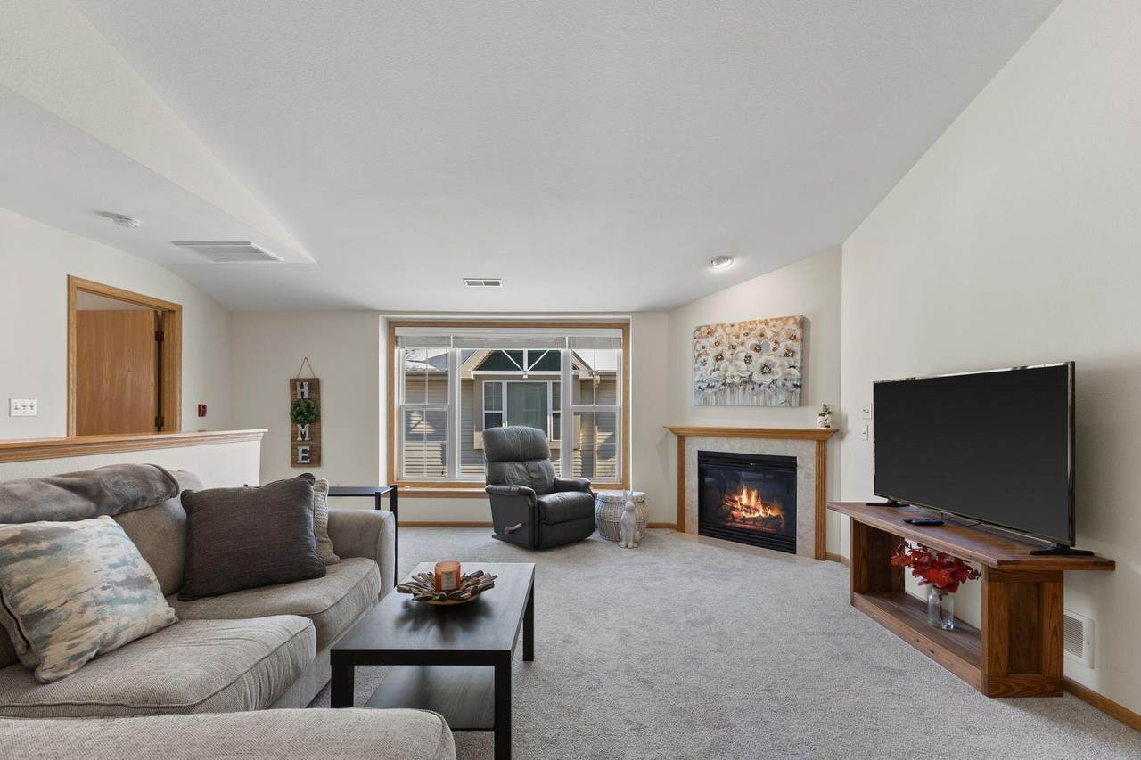 1513 92nd St - Photo 1