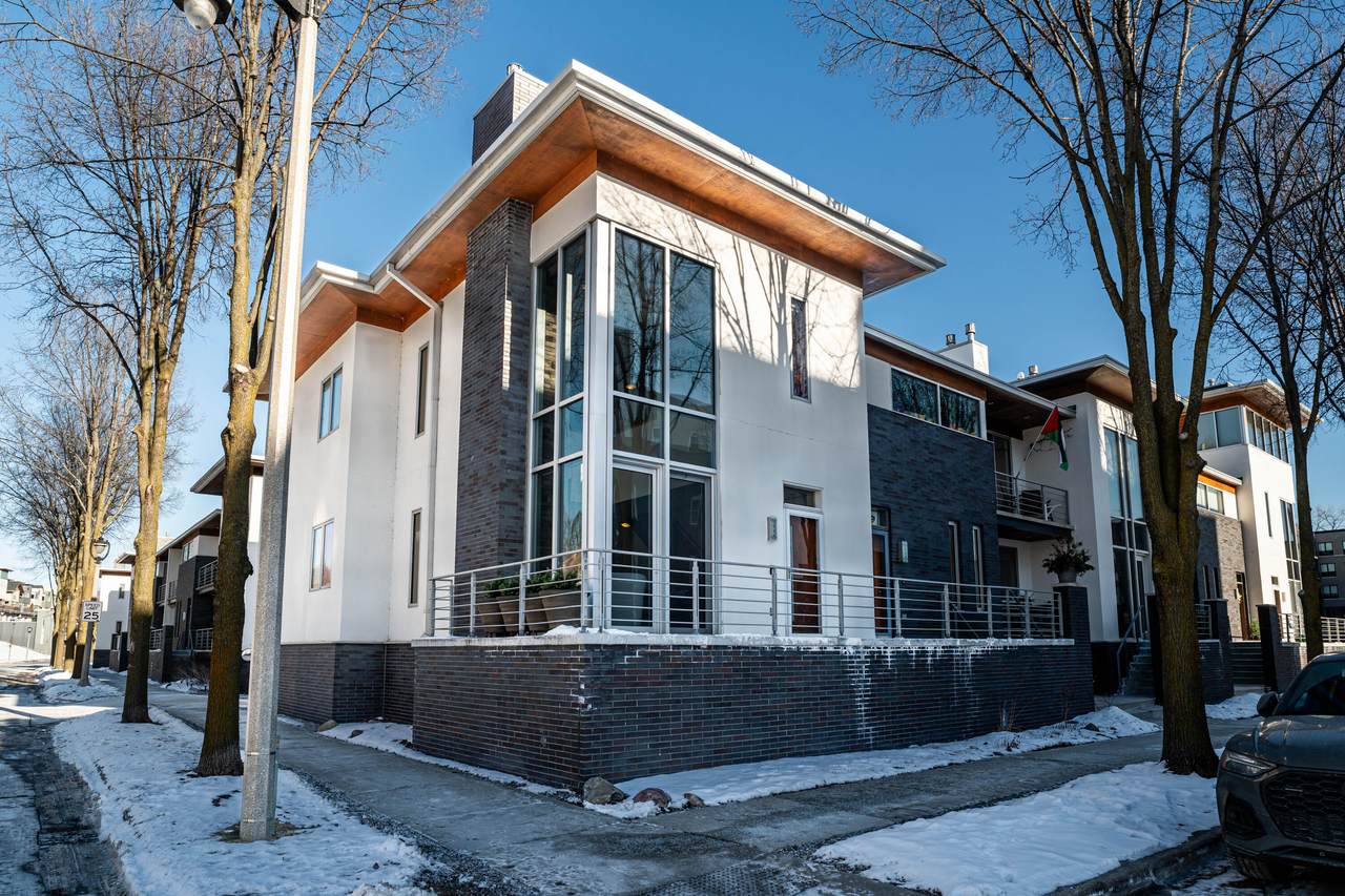 1924 Booth St - Photo 1