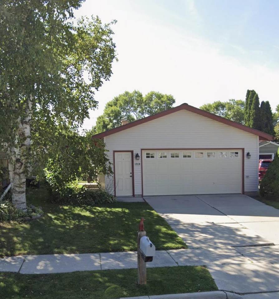 1714 27th St - Photo 1