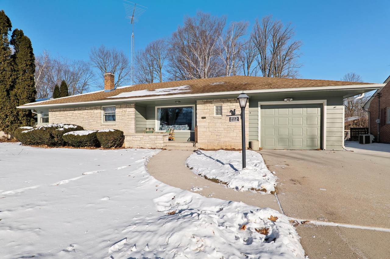 2112 Markham St - Photo 1