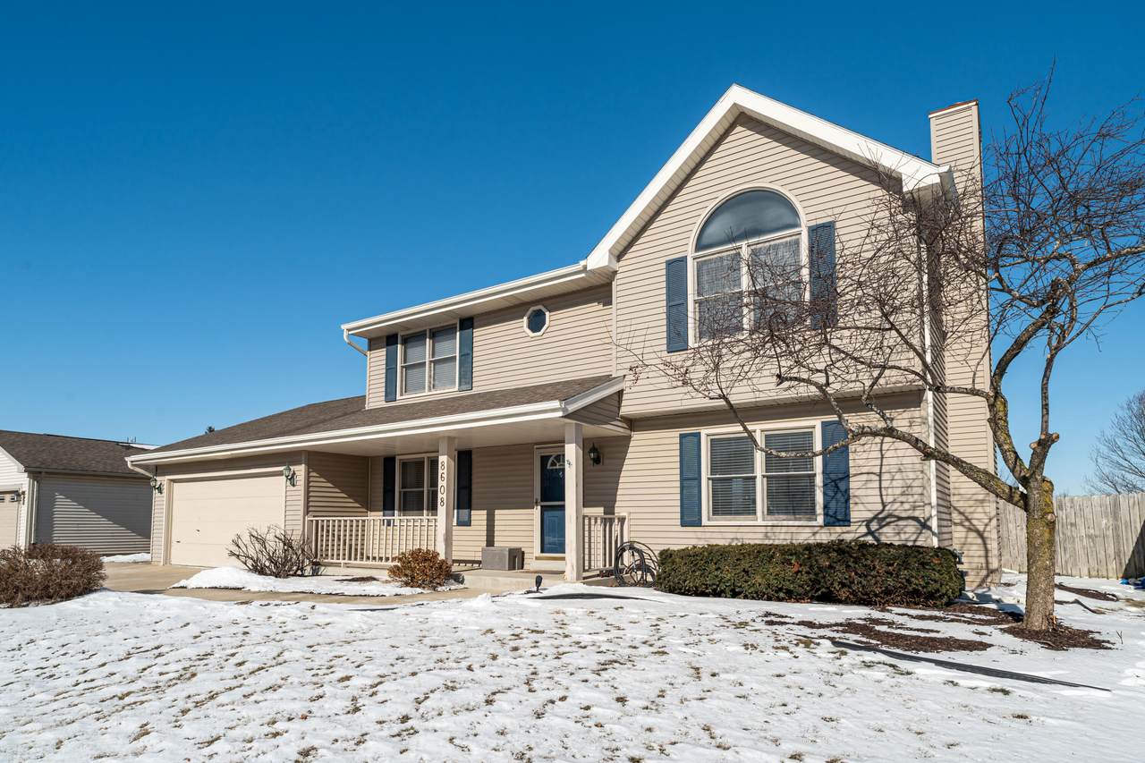 8608 Camelot Trce - Photo 1