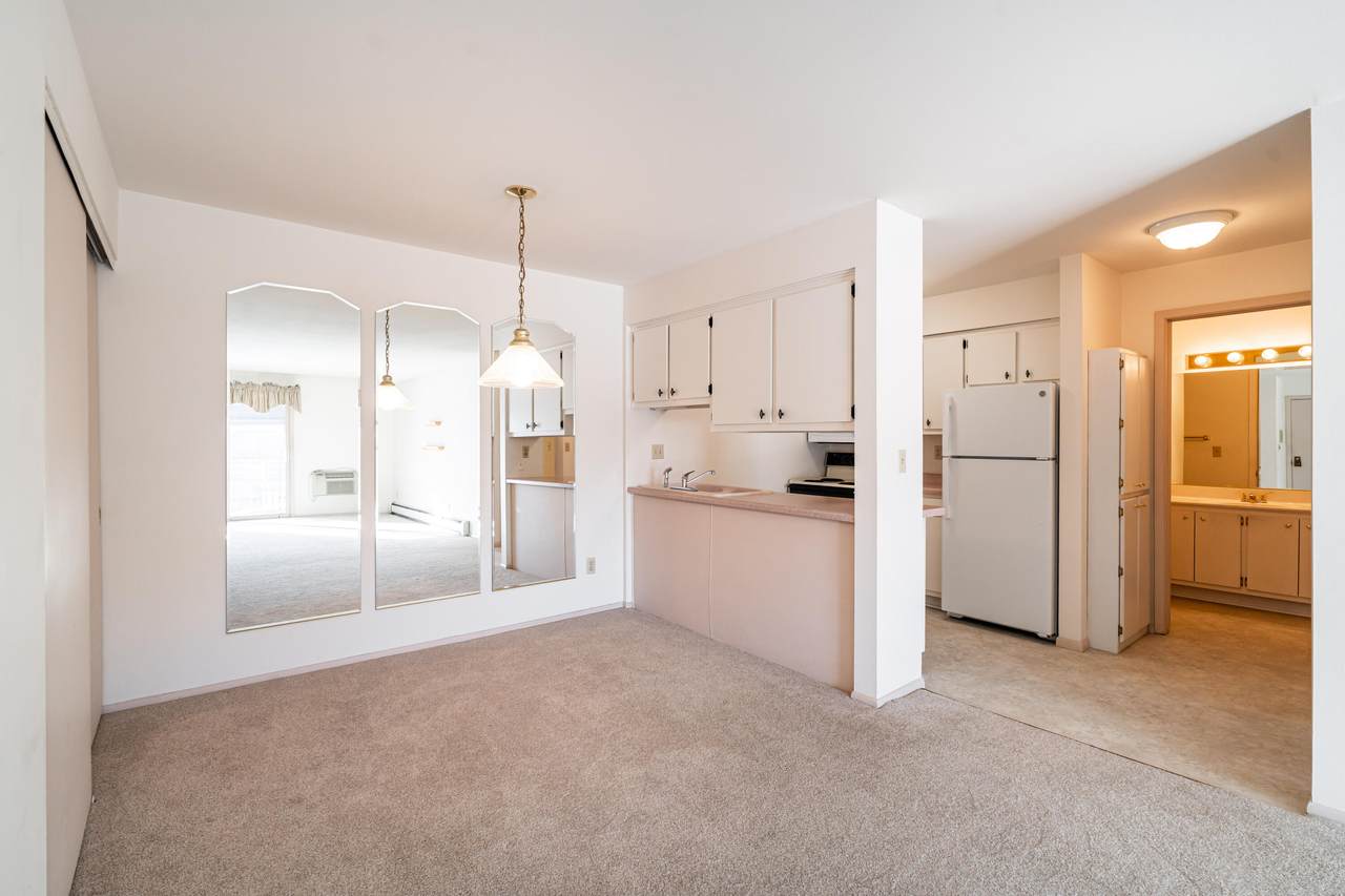 8530 Waterford Ave - Photo 1