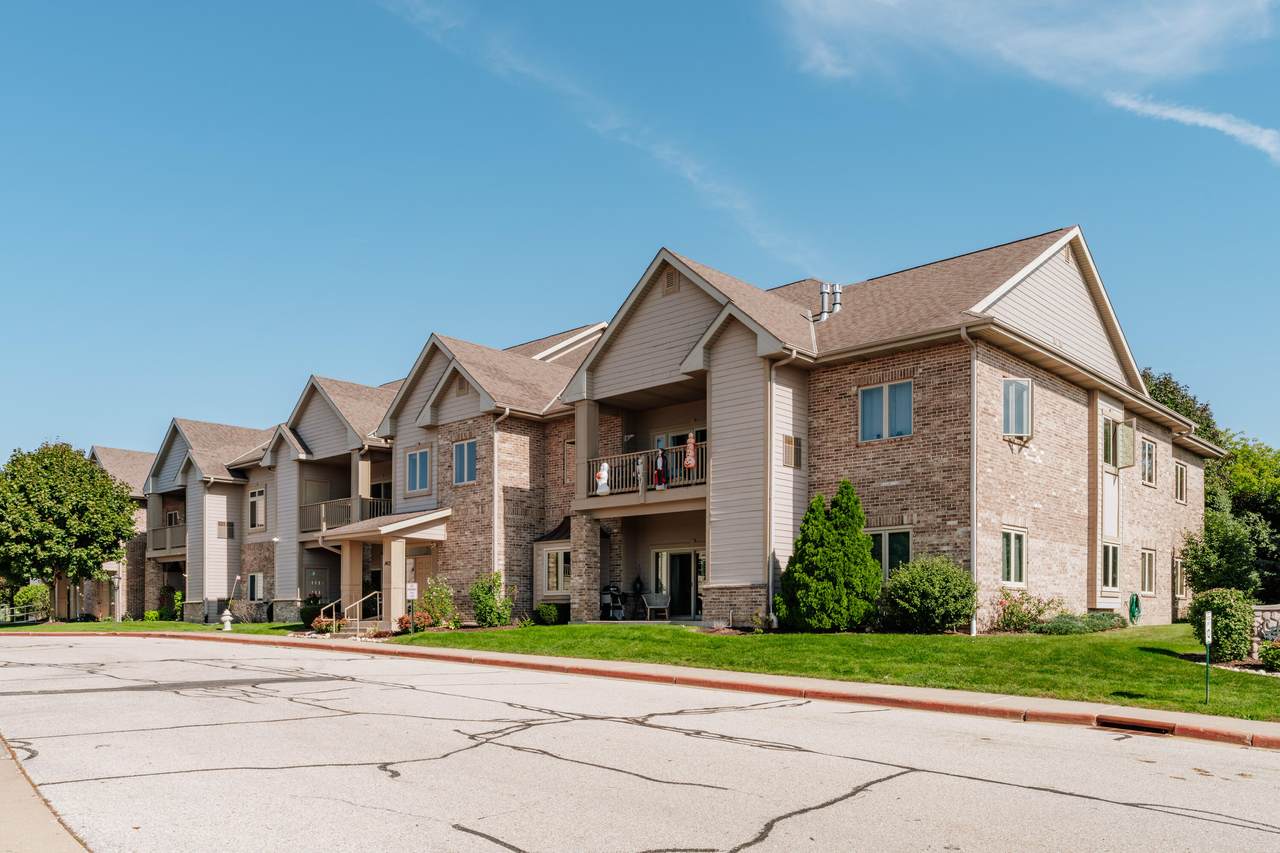 1405 Gabriel Dr - Photo 1