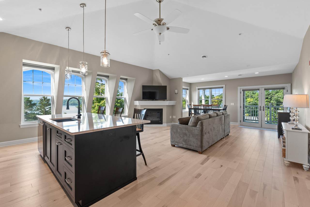 279 Victorian Village Dr - Photo 1