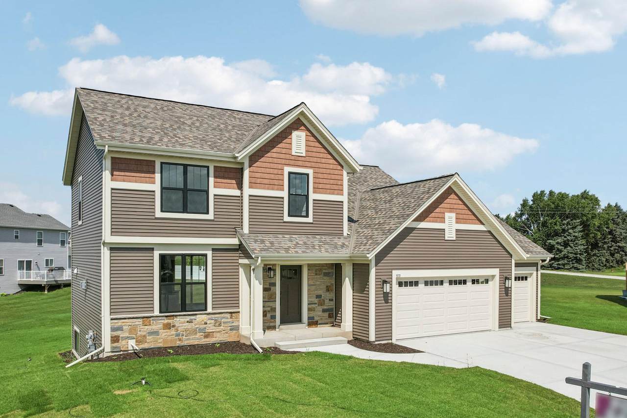 675 Mary Way - Photo 1