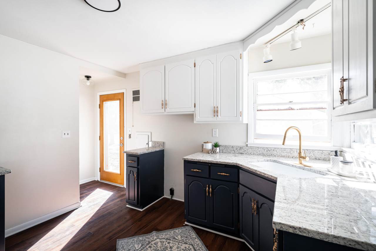 3739 97th Pl - Photo 1