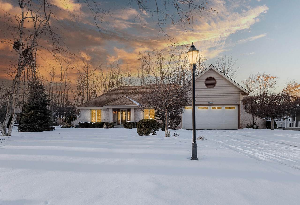 S79W19238 River Oaks Ct - Photo 1