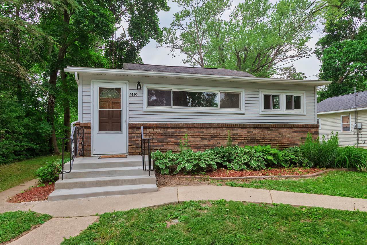 1519 Dietrich Dr - Photo 1