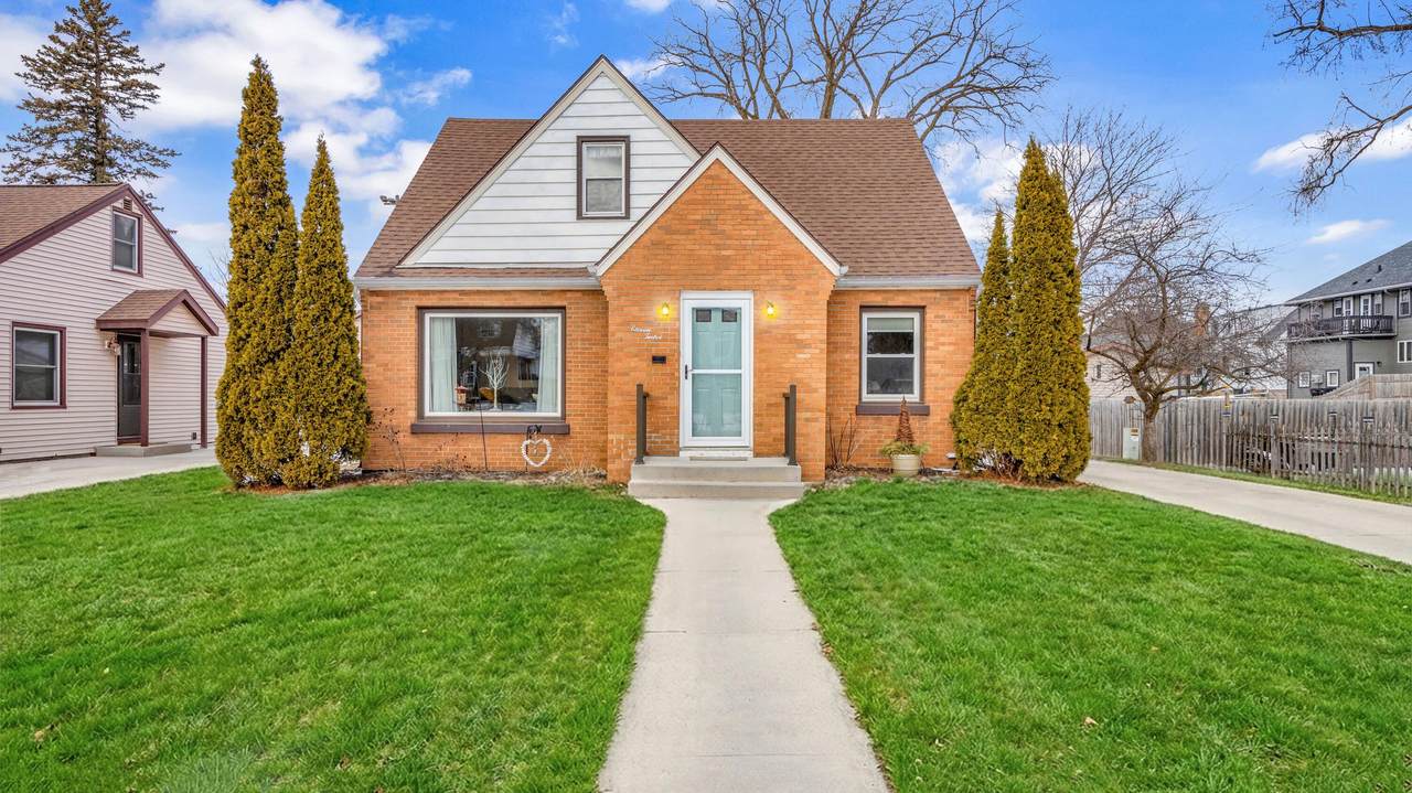 1112 Kensington Ave - Photo 1