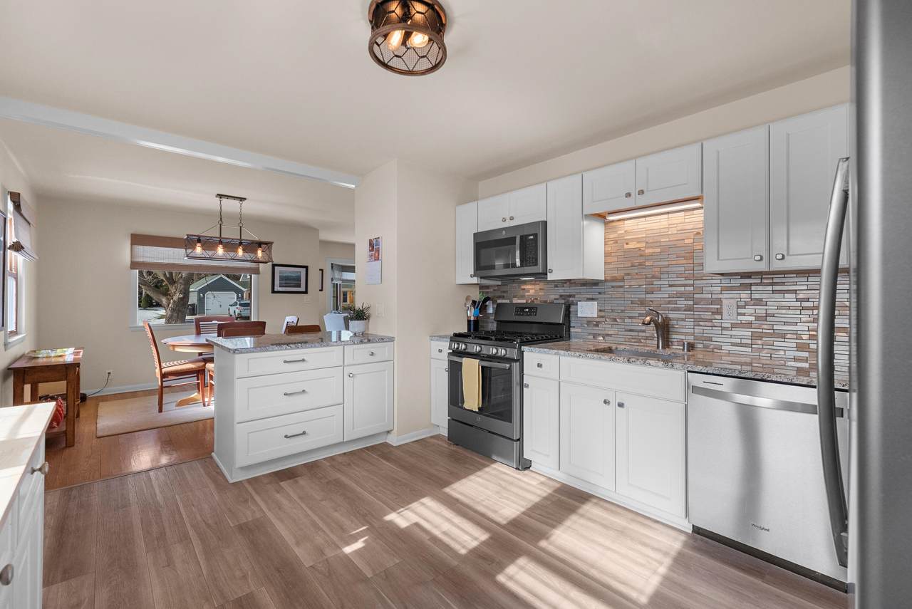 102 Highland Ave - Photo 1